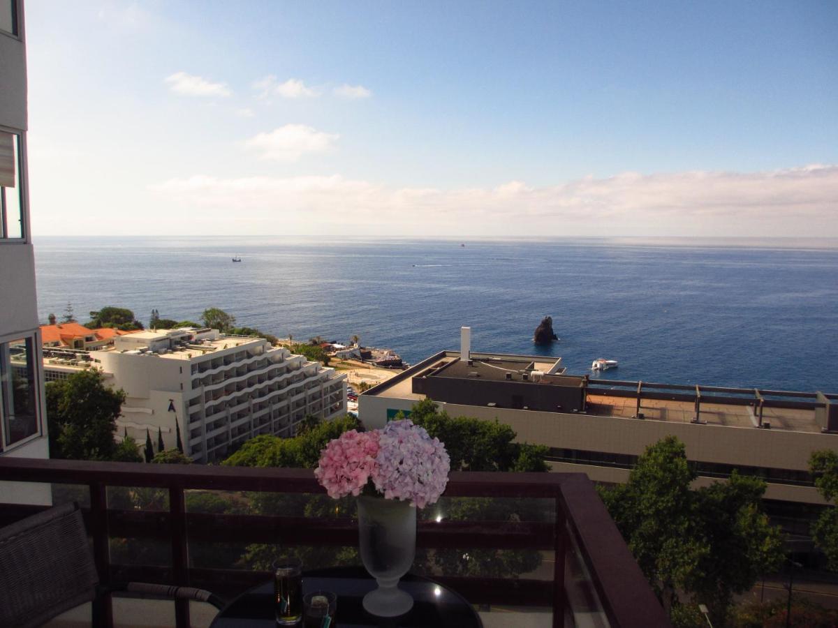 Tranquil Ocean View Apartment Фуншал Екстериор снимка