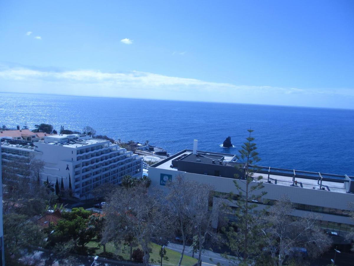 Tranquil Ocean View Apartment Фуншал Екстериор снимка
