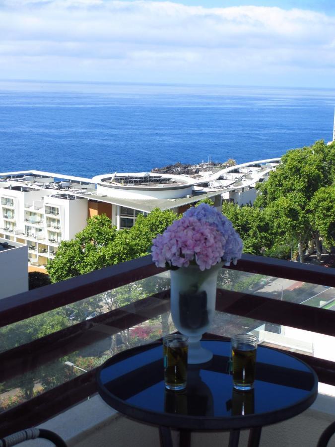 Tranquil Ocean View Apartment Фуншал Екстериор снимка